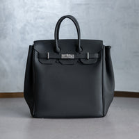 The Executive 40 - Grain Leather