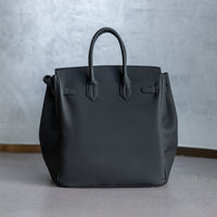 The Executive 40 - Grain Leather