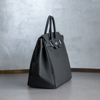 The Executive 40 - Grain Leather
