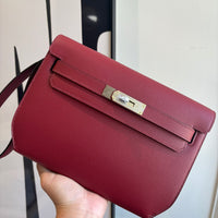 Men's Signature Leather Pouch